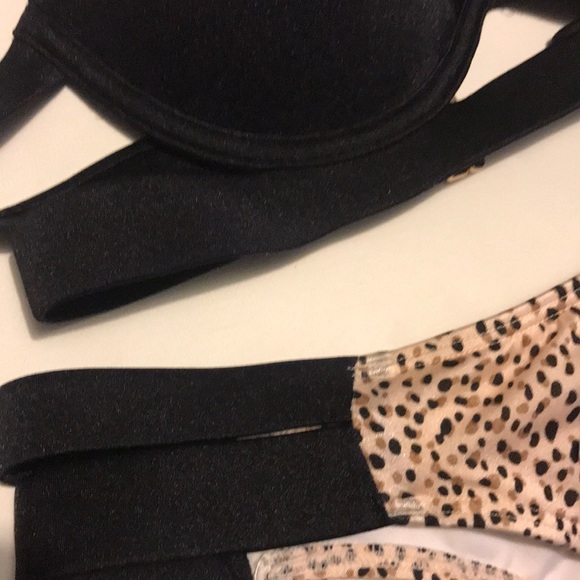 Victoria’s Secret Banded hottie halter New - Picture 5 of 8